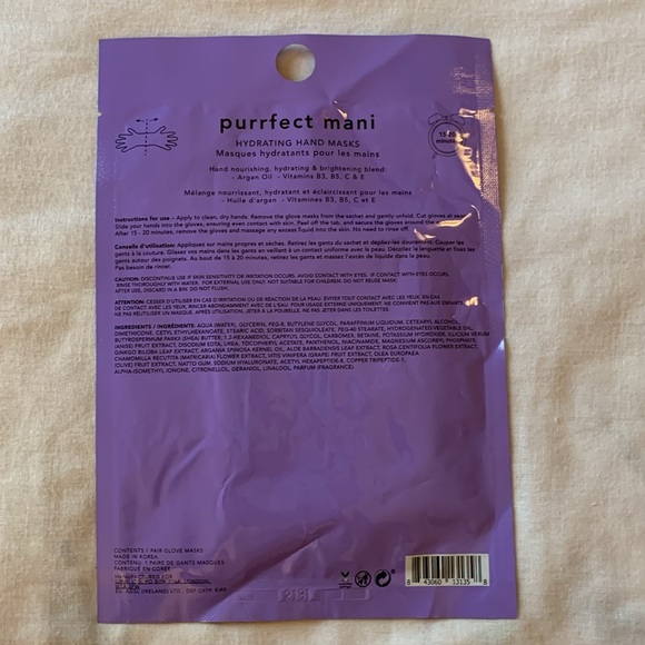 NIB - Bundle of 7 Masks ( 4 Face Masks + 1 Hand Mask + 1 Eye Mask) - Picture 15 of 15